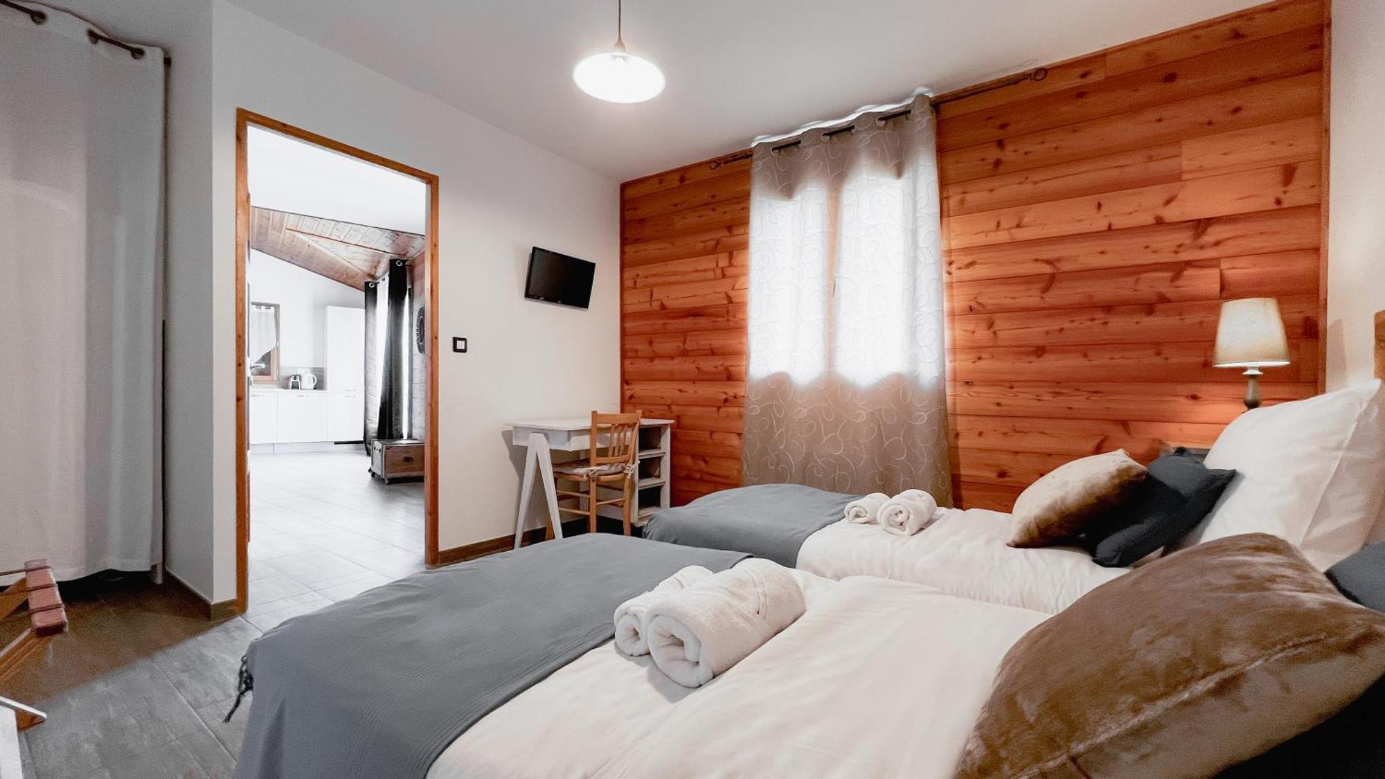 L'Intermede & En Toute Amitie - Les Gites De L'Argile Faucon-de-Barcelonnette Экстерьер фото